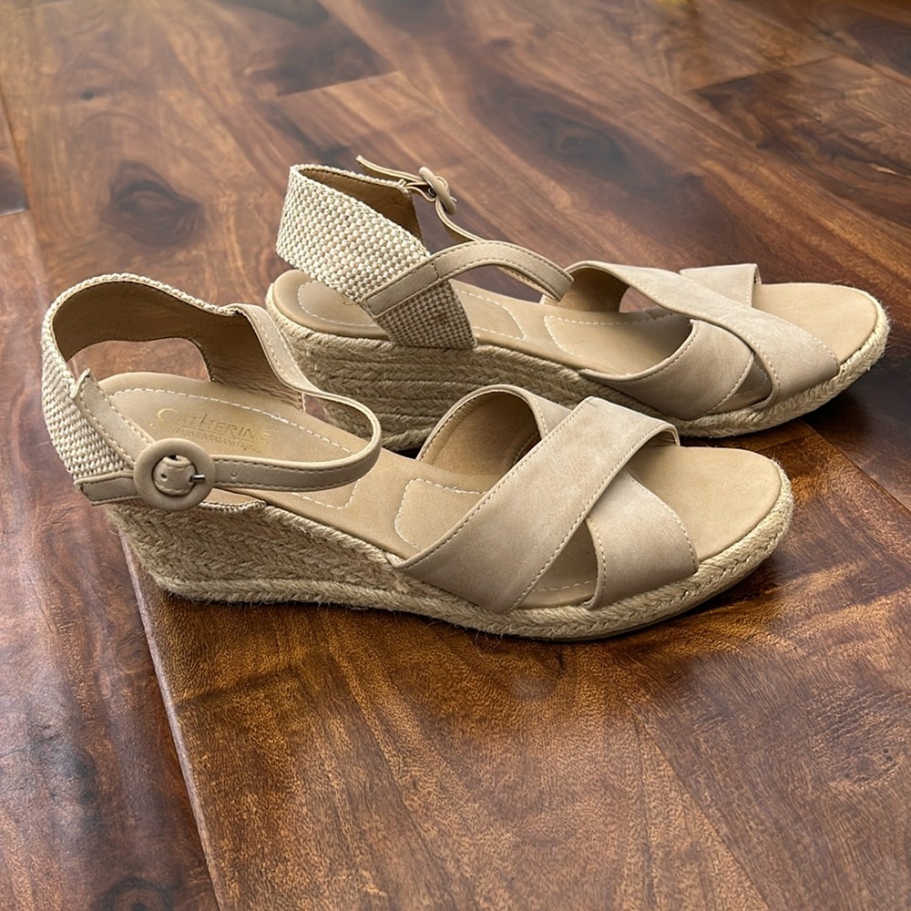 Catherine Malandrino Tan Woven Wedges